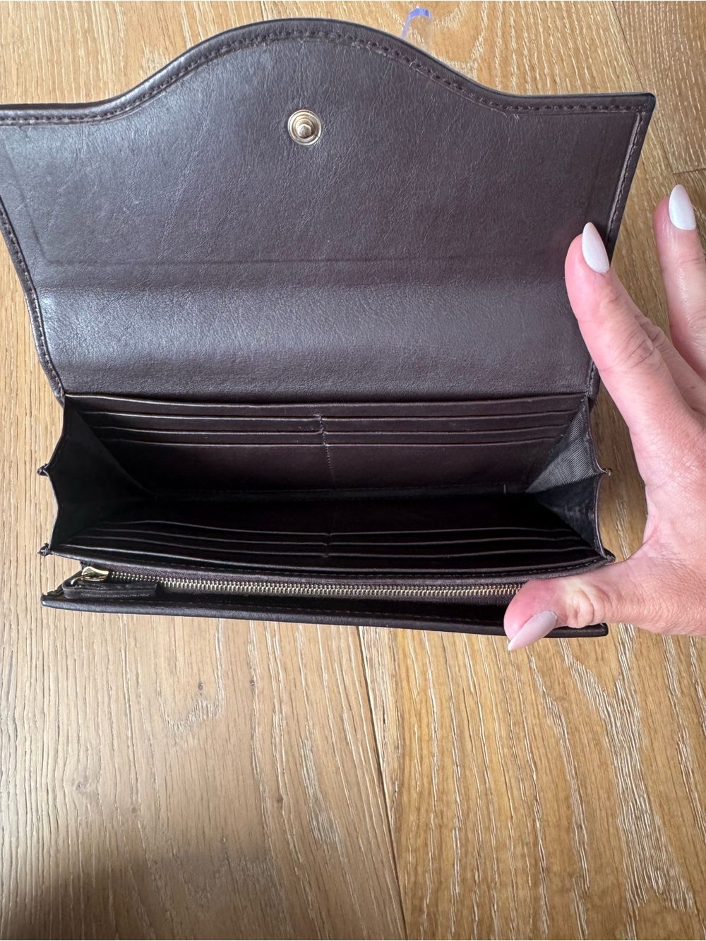 Gucci Brown GG Embossed Continental Wallet with Gold Logo - Picture 6 of 7